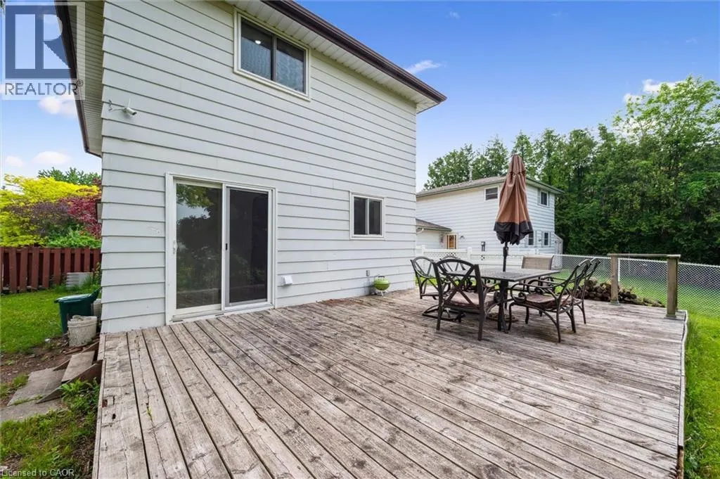 21 FOREST GLEN Court Unit# UPPER, #UPPER