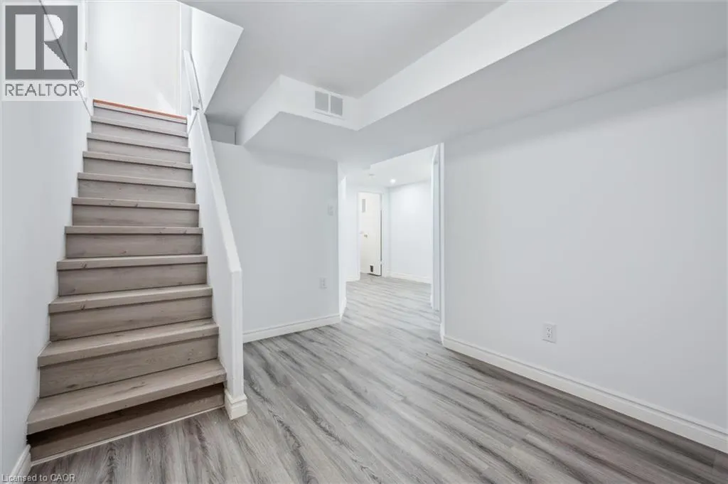 21 FOREST GLEN Court Unit# LOWER, #LOWER