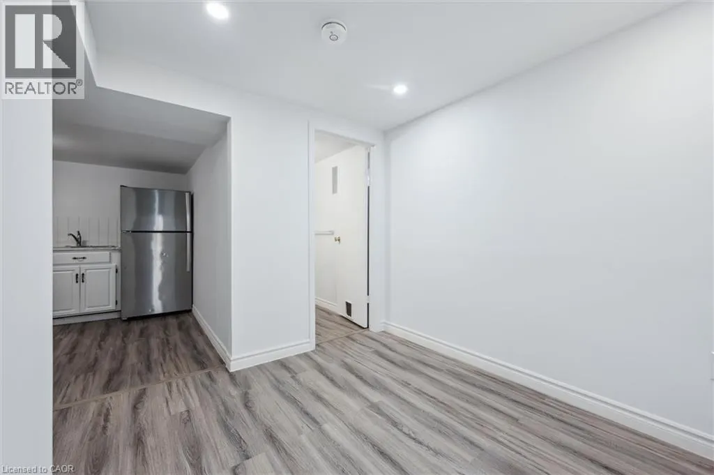 21 FOREST GLEN Court Unit# LOWER, #LOWER