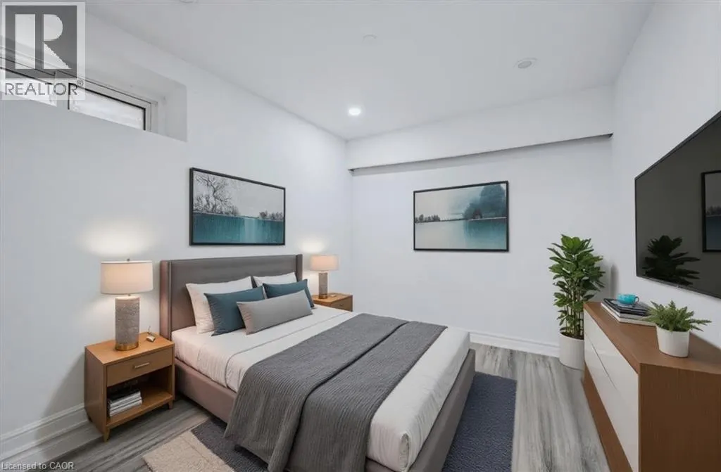 21 FOREST GLEN Court Unit# LOWER, #LOWER
