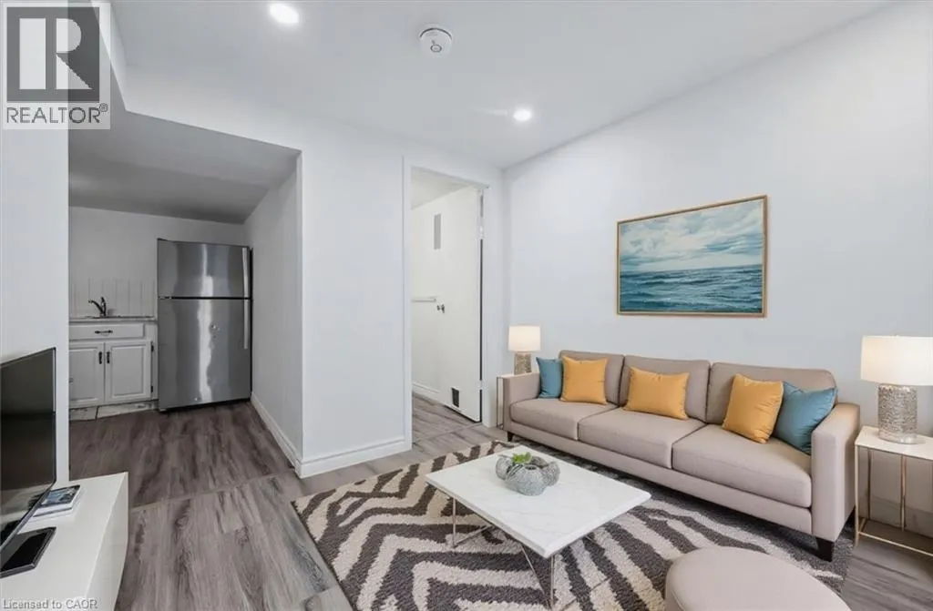 21 FOREST GLEN Court Unit# LOWER, #LOWER