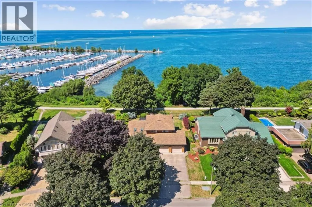 93 WESTGATE PARK Drive