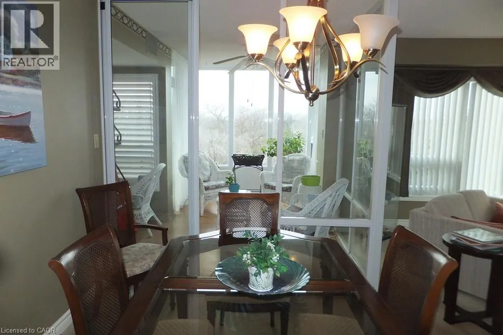 237 KING Street W Unit# 1004, #1004