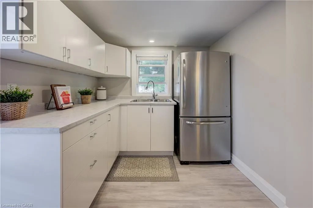 554 HURON Street