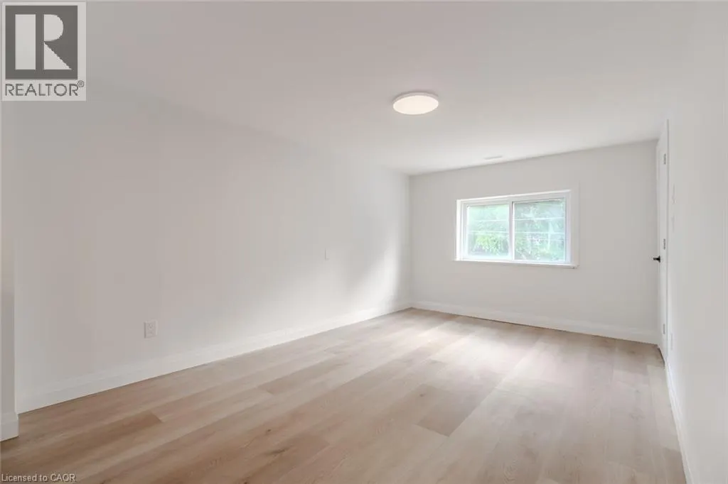 92 PEARL Street S