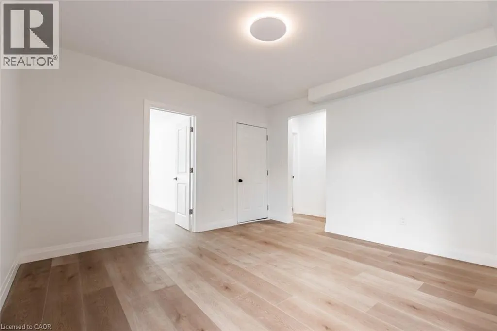 92 PEARL Street S