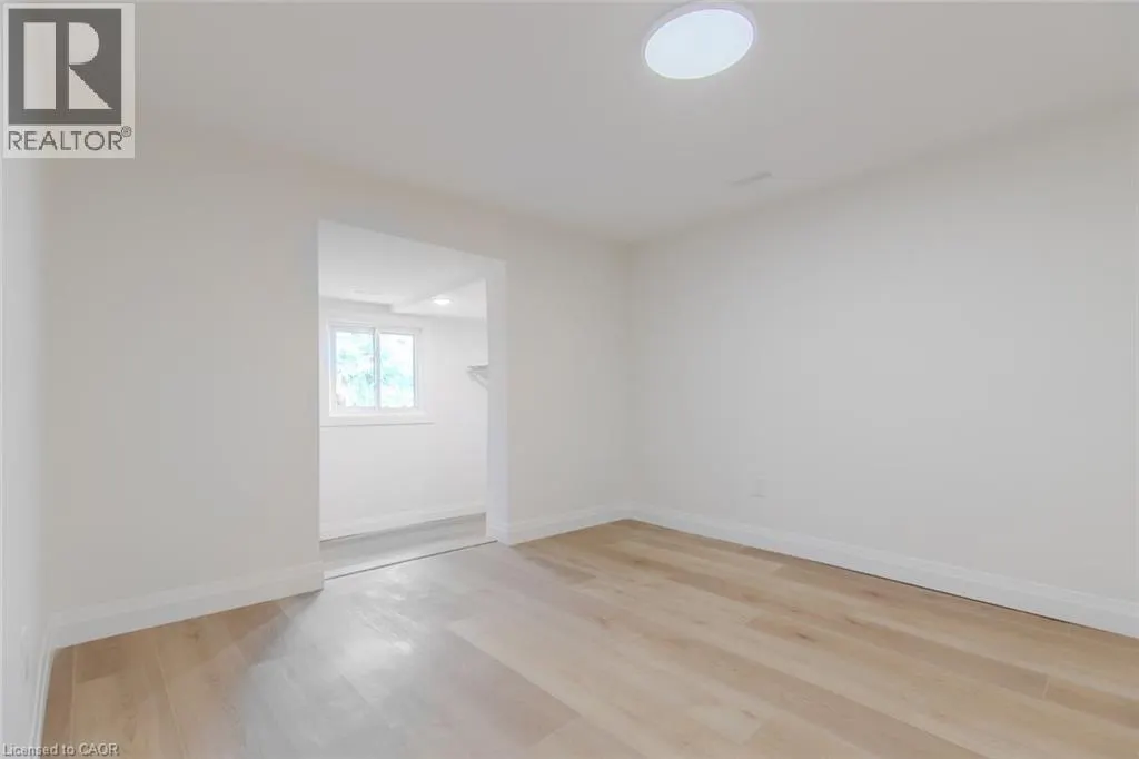 92 PEARL Street S