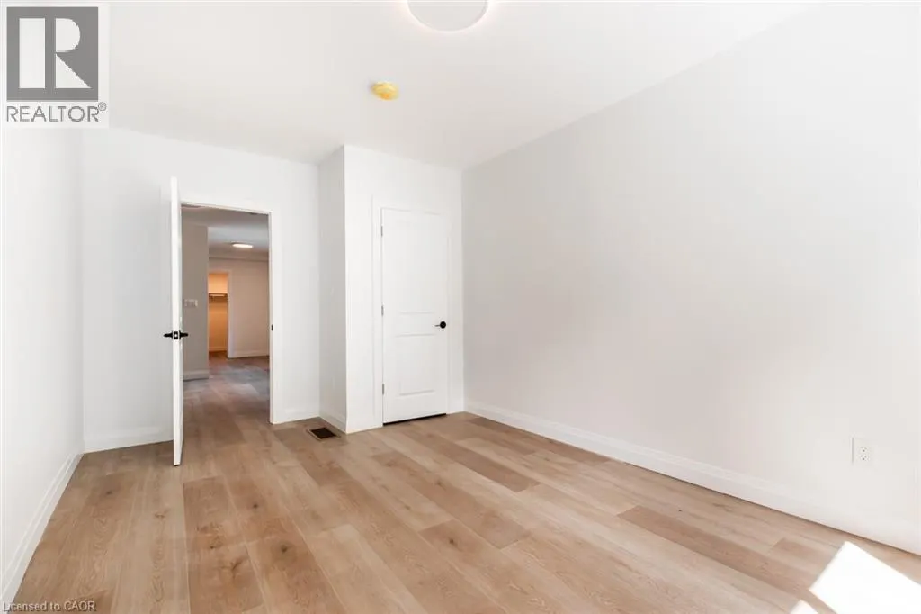 92 PEARL Street S
