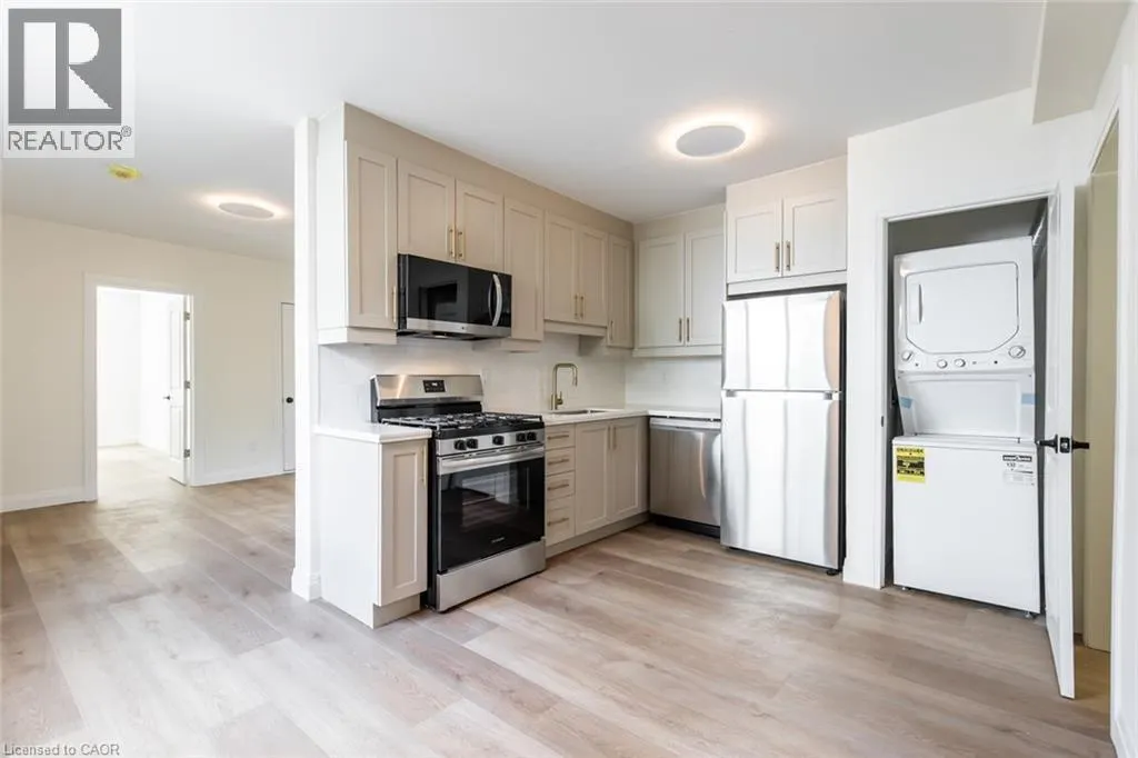 92 PEARL Street S