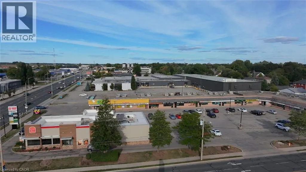 809 VICTORIA Street N Unit# 8A, #8A