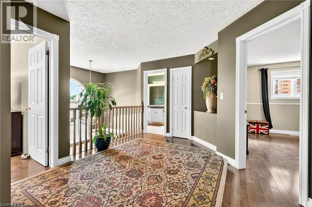 18 KONSTANTINE Court