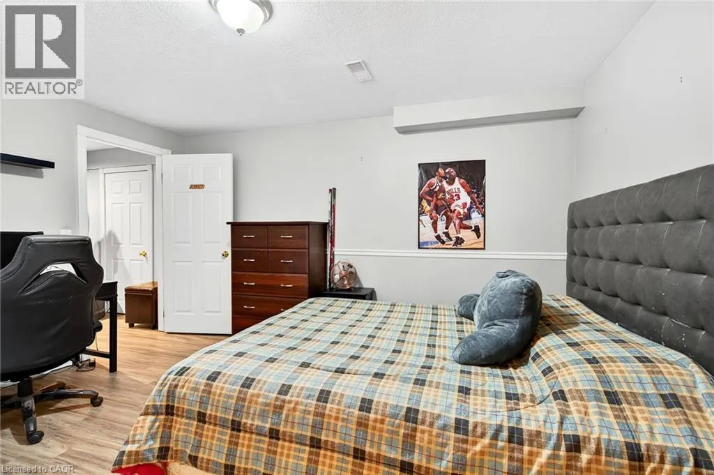 18 KONSTANTINE Court