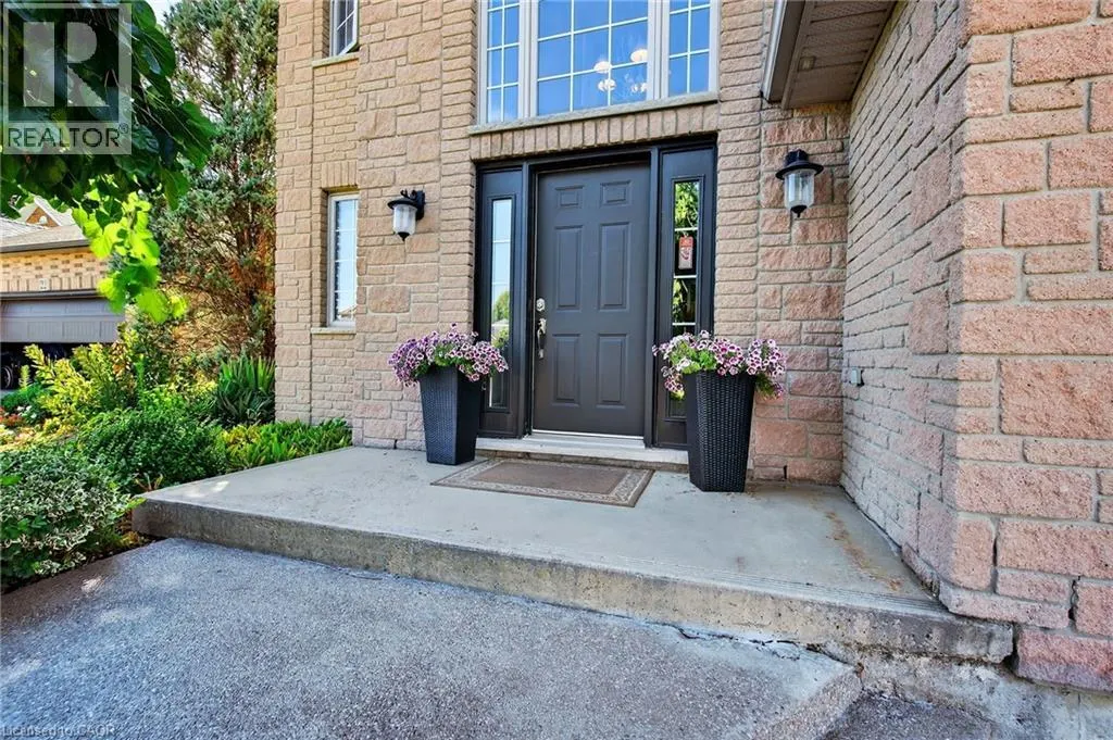 18 KONSTANTINE Court