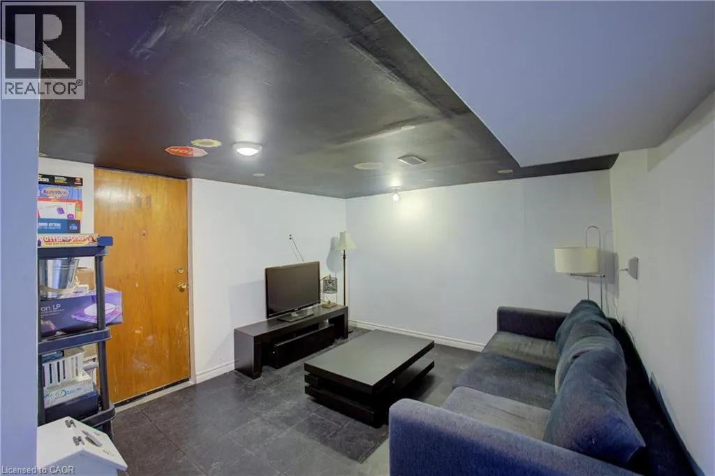 20 DUNHAM Avenue