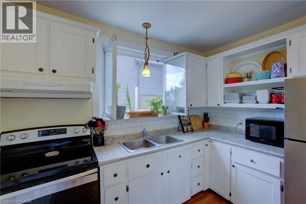 20 DUNHAM Avenue