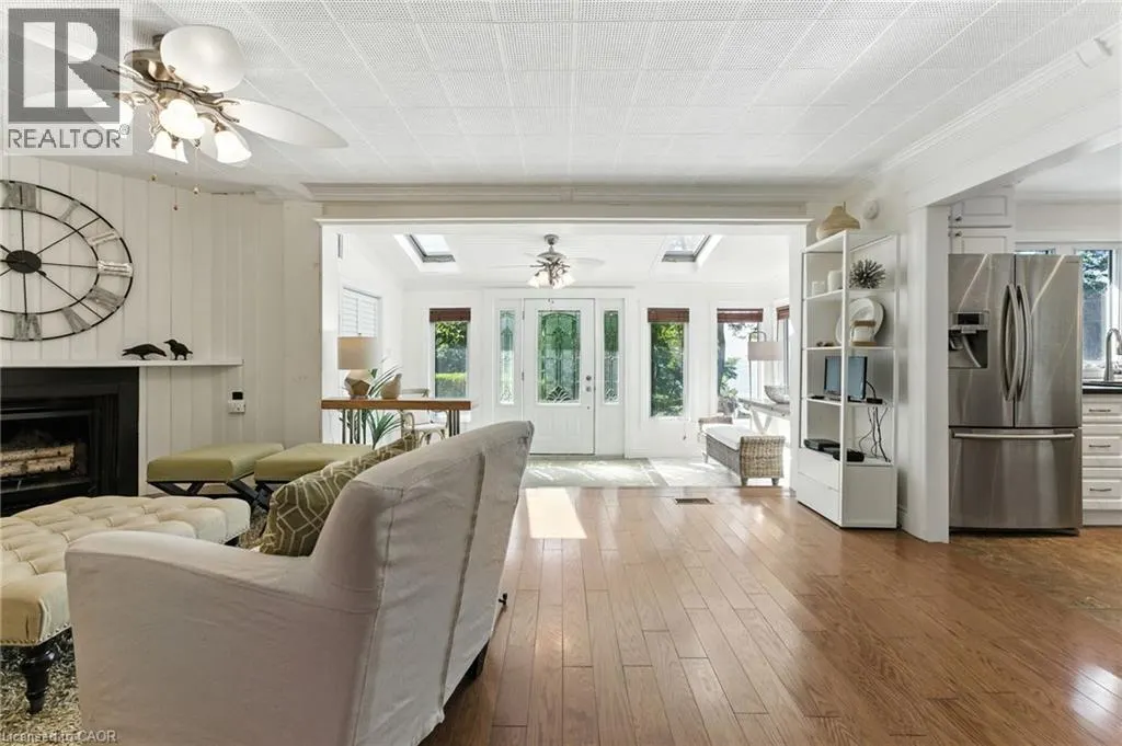 58 LAKEVIEW Avenue