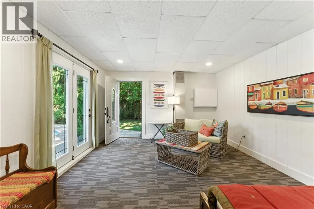 58 LAKEVIEW Avenue
