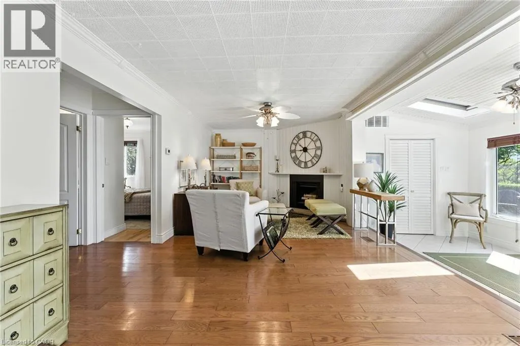 58 LAKEVIEW Avenue