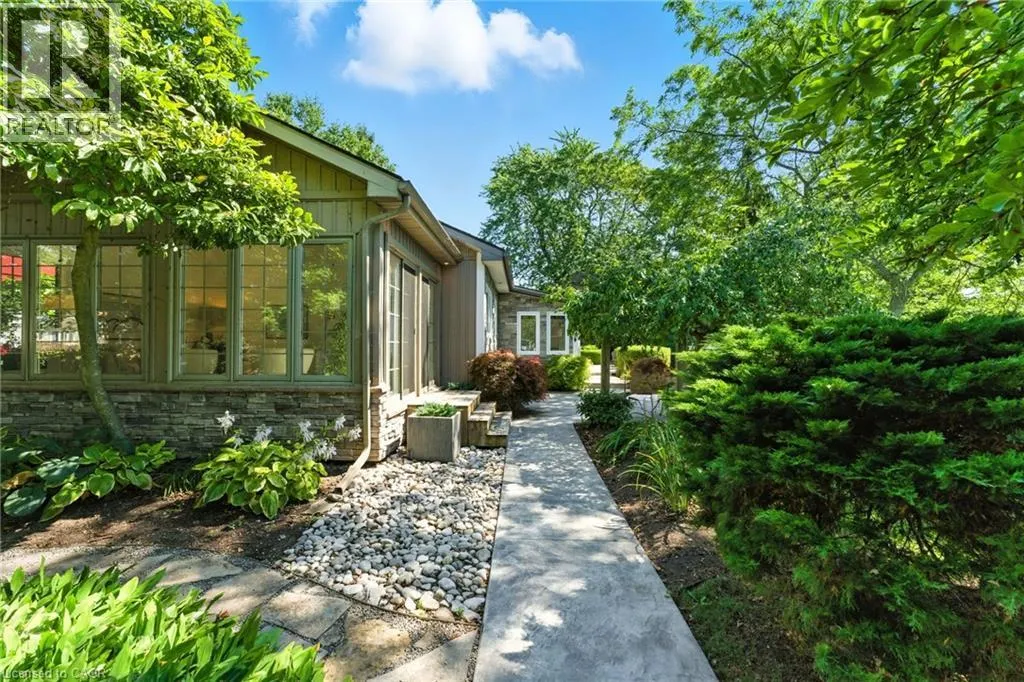 58 LAKEVIEW Avenue