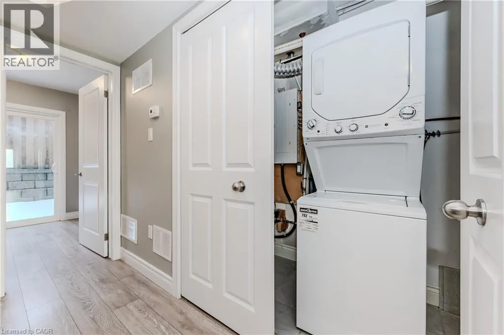 122 COURTLAND Avenue E Unit# 11, #11