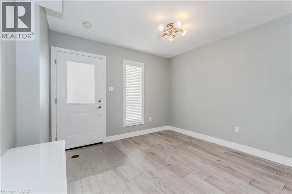122 COURTLAND Avenue E Unit# 11, #11