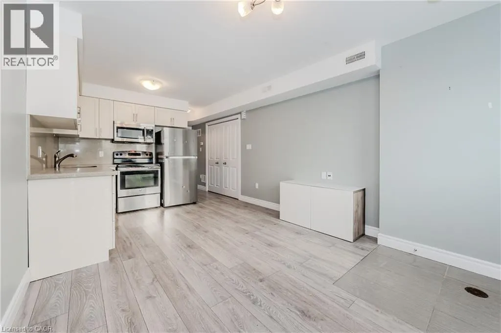 122 COURTLAND Avenue E Unit# 11, #11