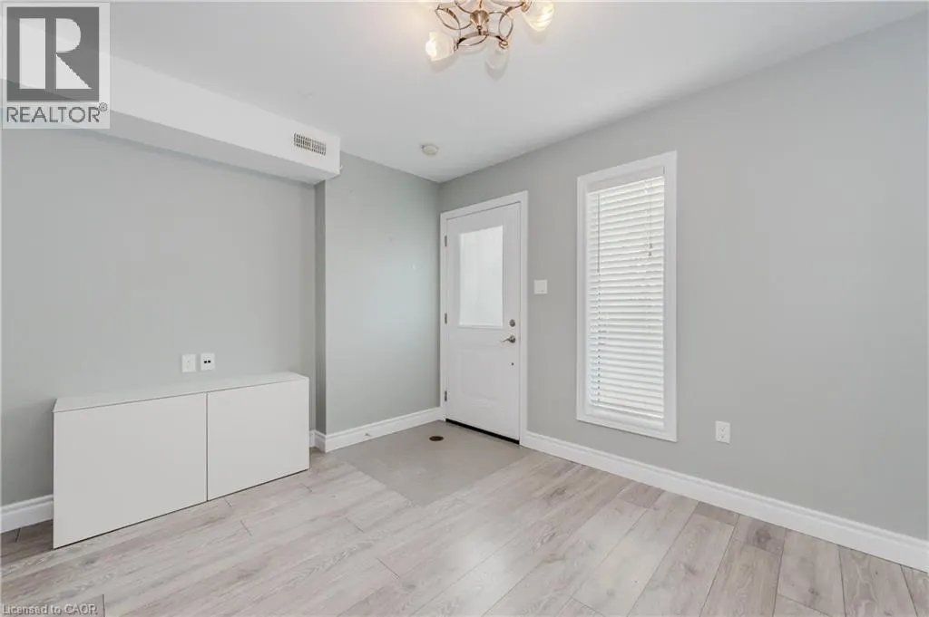 122 COURTLAND Avenue E Unit# 11, #11
