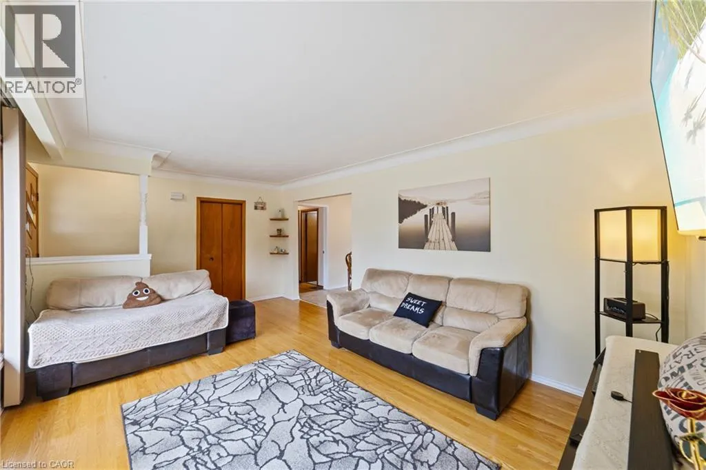 46 BLUEBIRD Avenue