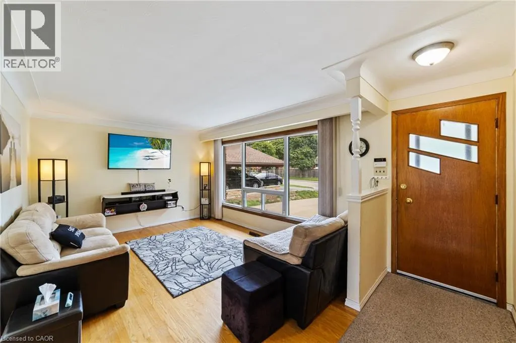 46 BLUEBIRD Avenue