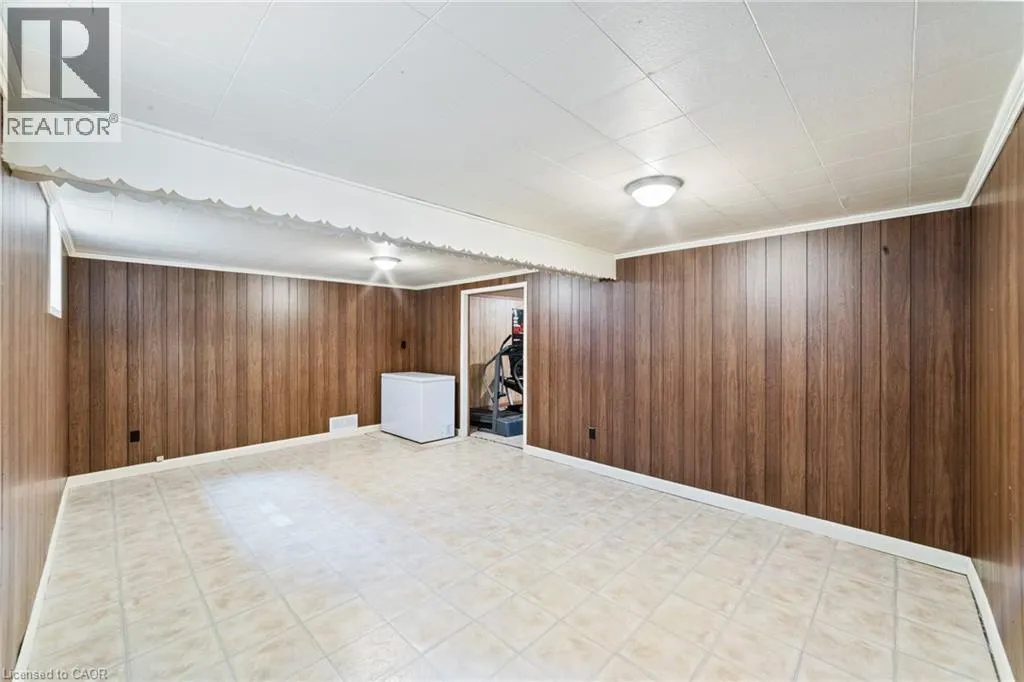 46 BLUEBIRD Avenue