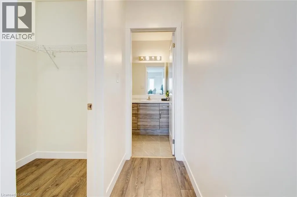 150 ROCHEFORT Street Unit# E, #E