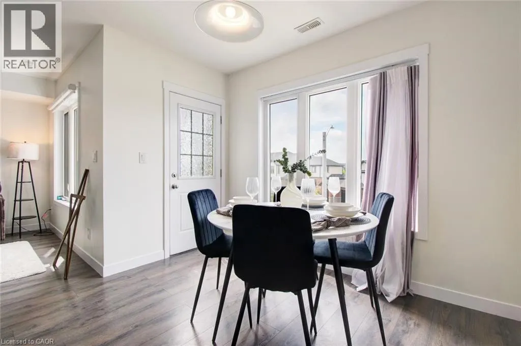 150 ROCHEFORT Street Unit# E, #E