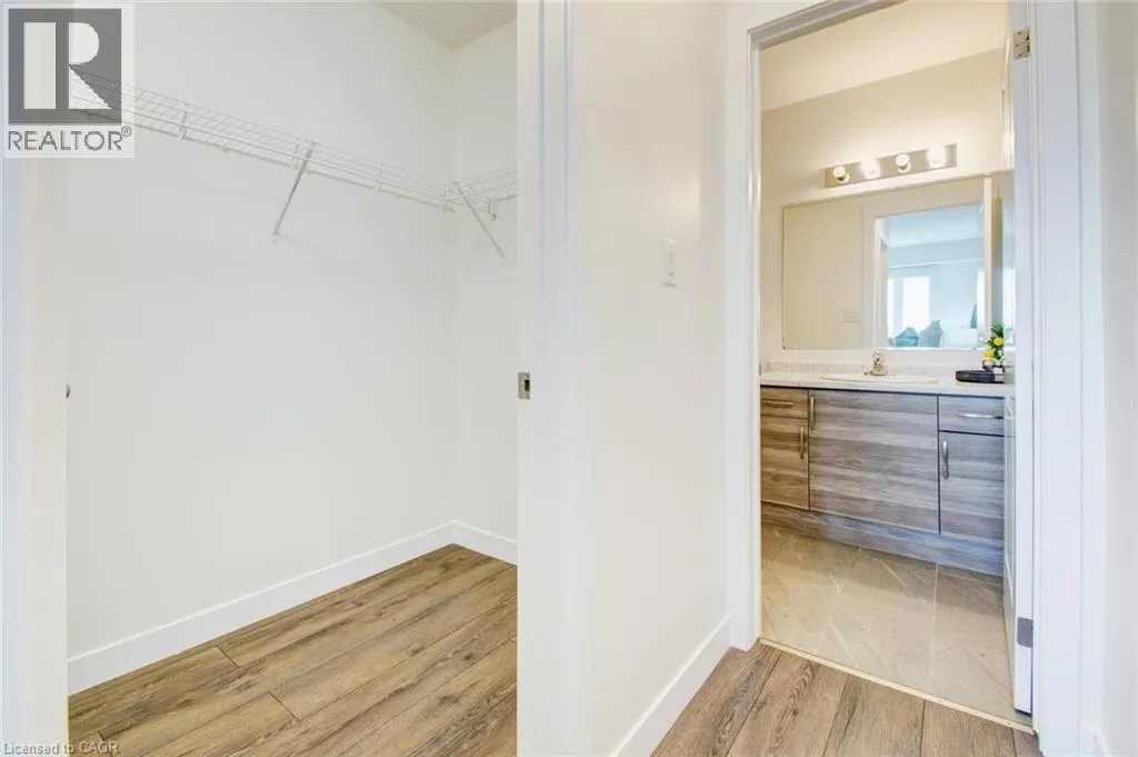 150 ROCHEFORT Street Unit# E, #E