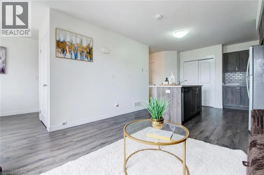 150 ROCHEFORT Street Unit# E, #E