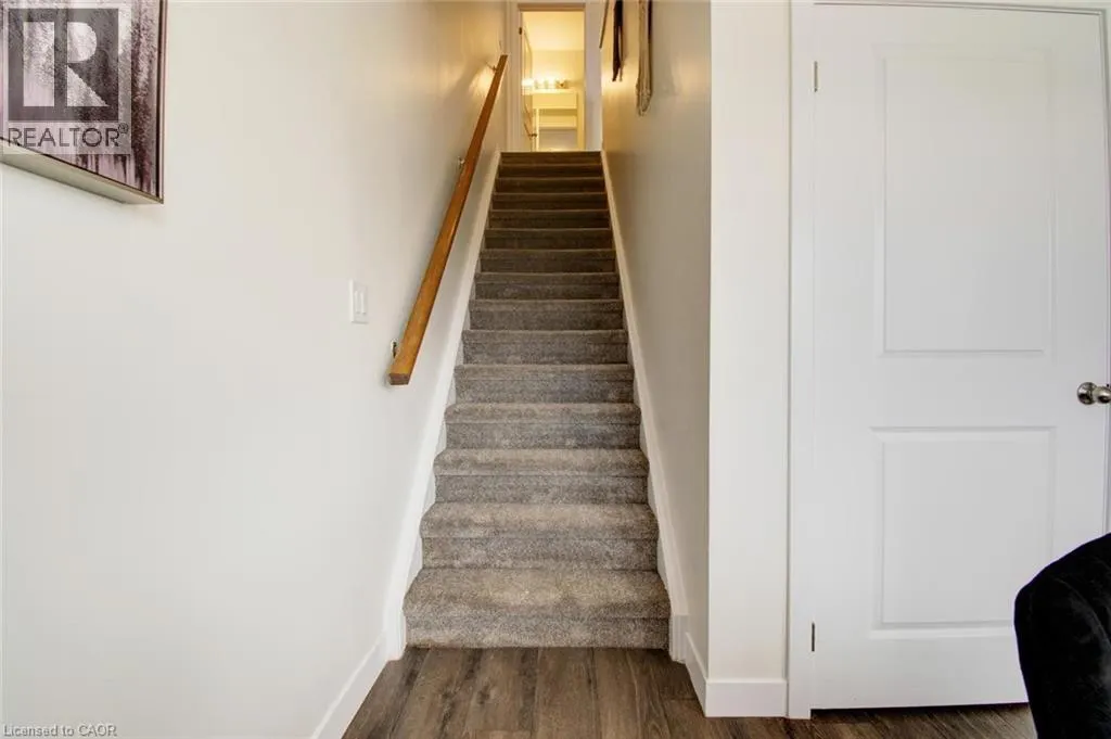 150 ROCHEFORT Street Unit# E, #E