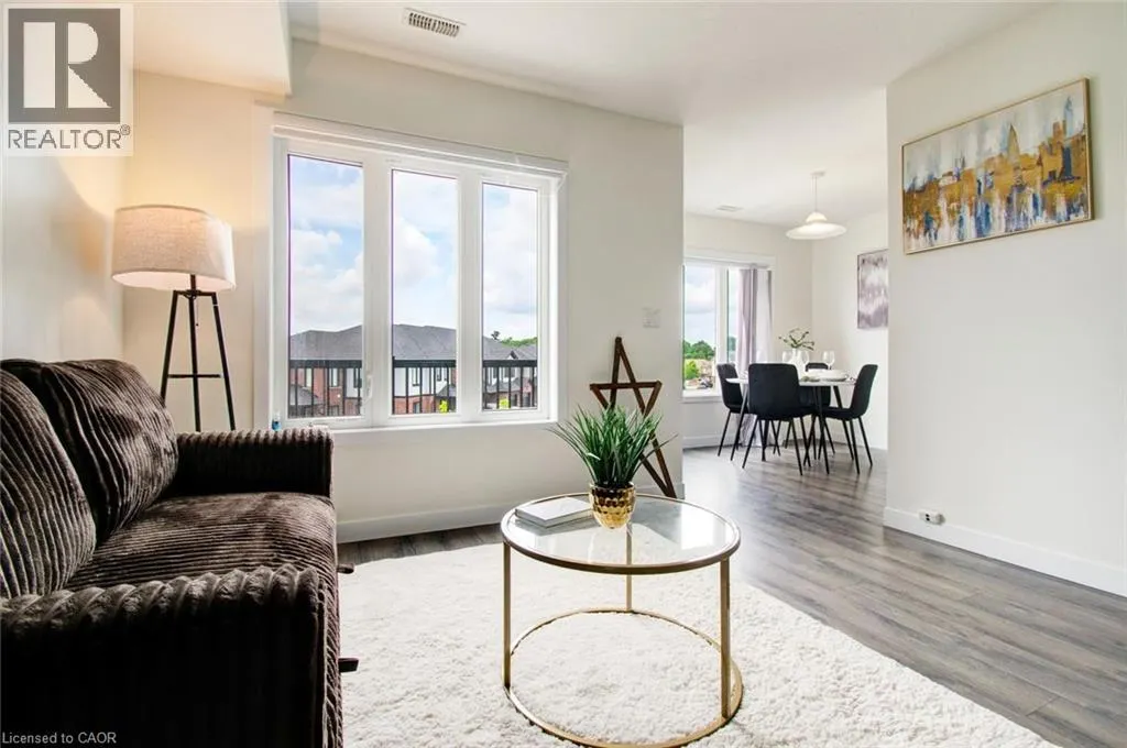 150 ROCHEFORT Street Unit# E, #E
