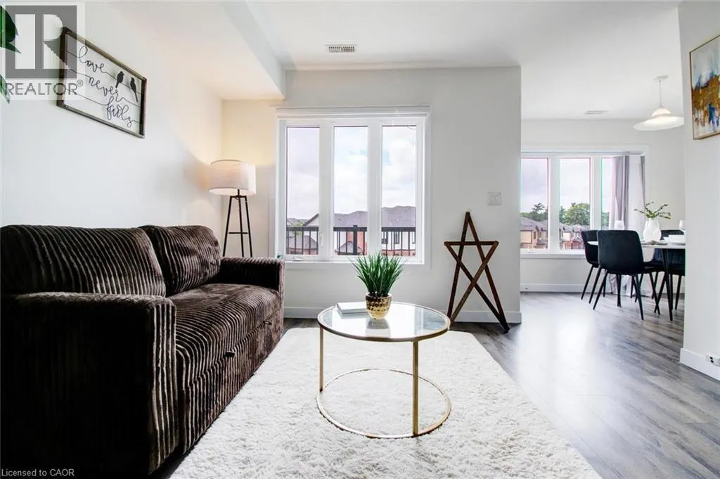 150 ROCHEFORT Street Unit# E, #E