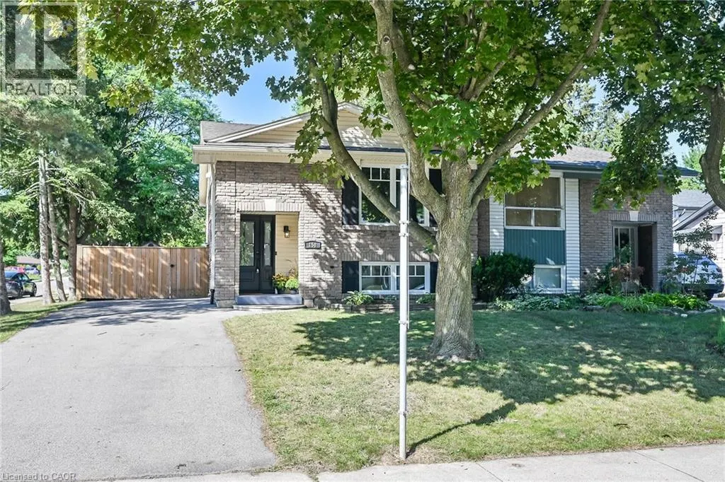 158 WENDOVER Drive