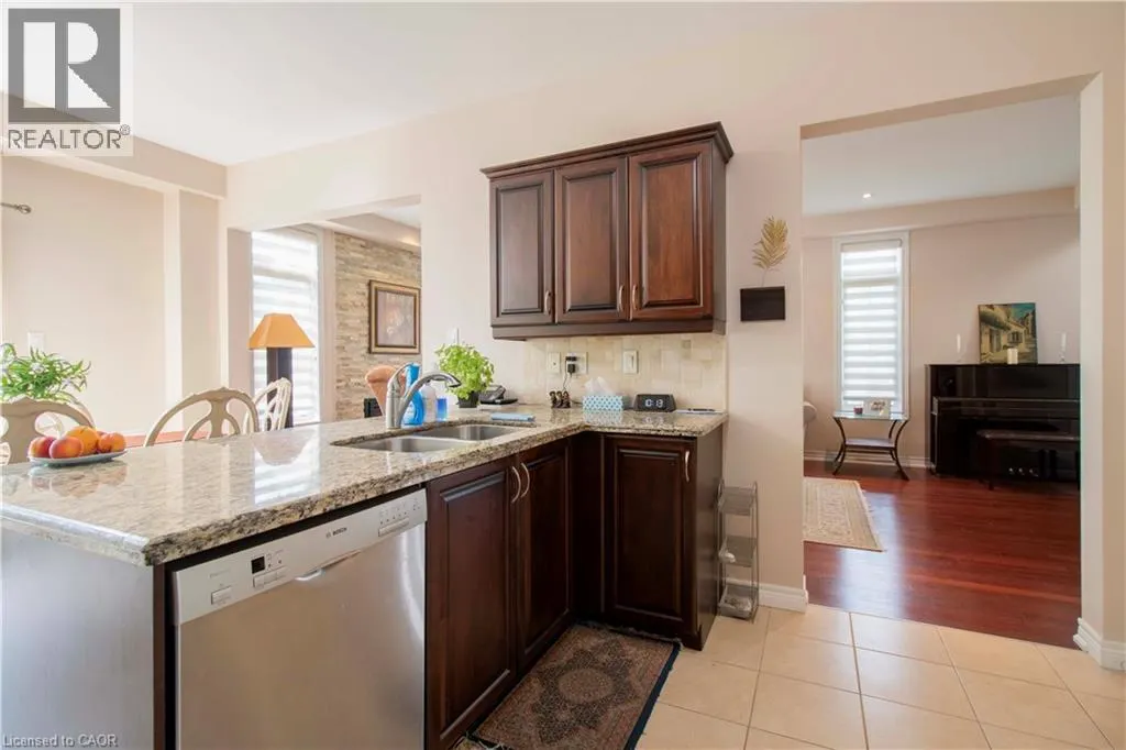 441 STONEHENGE Drive Unit# 30, #30