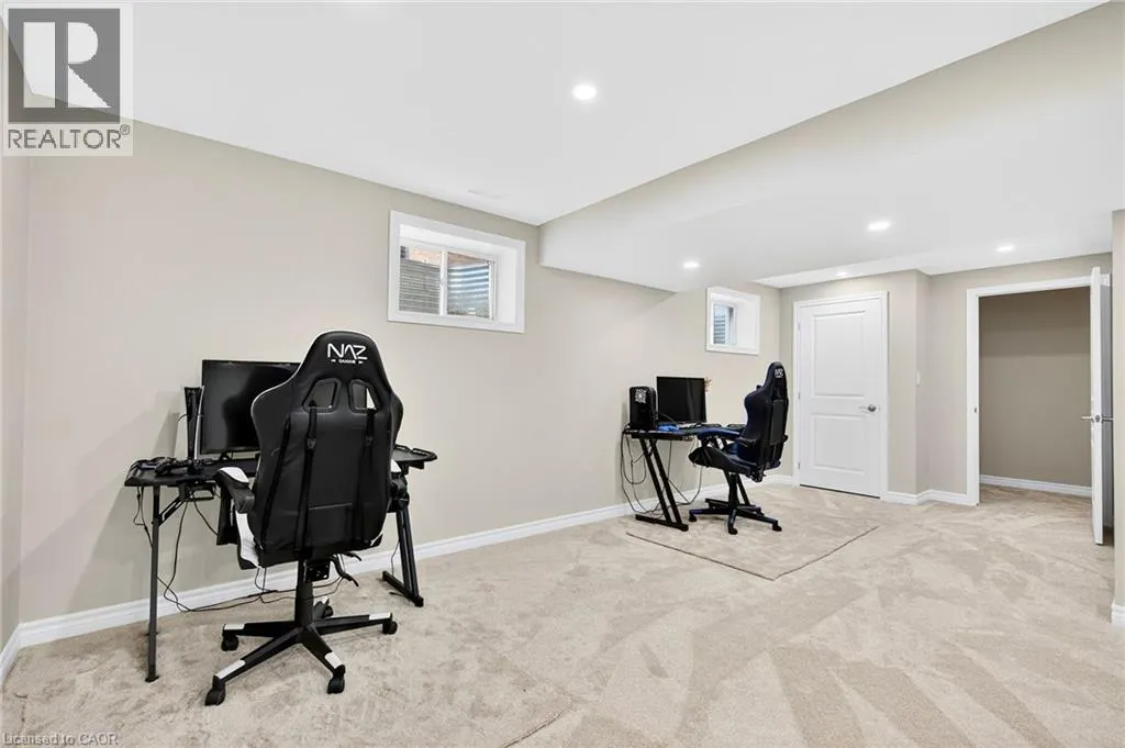 5 GATEWAY Avenue