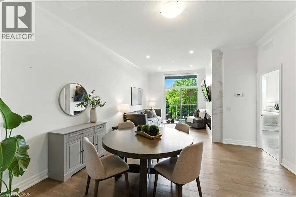 1880 GORDON Street Unit# 207, #207