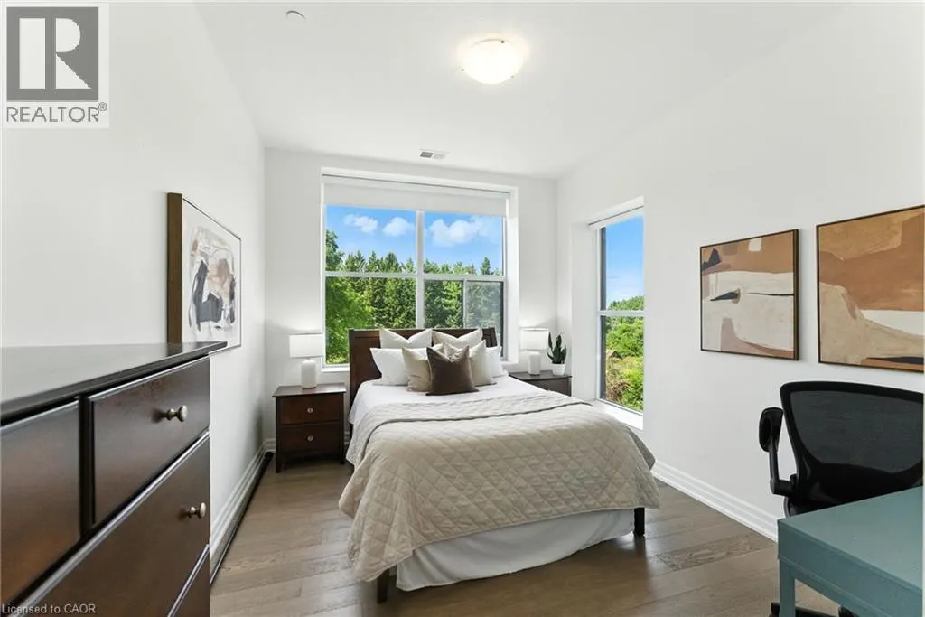 1880 GORDON Street Unit# 207, #207