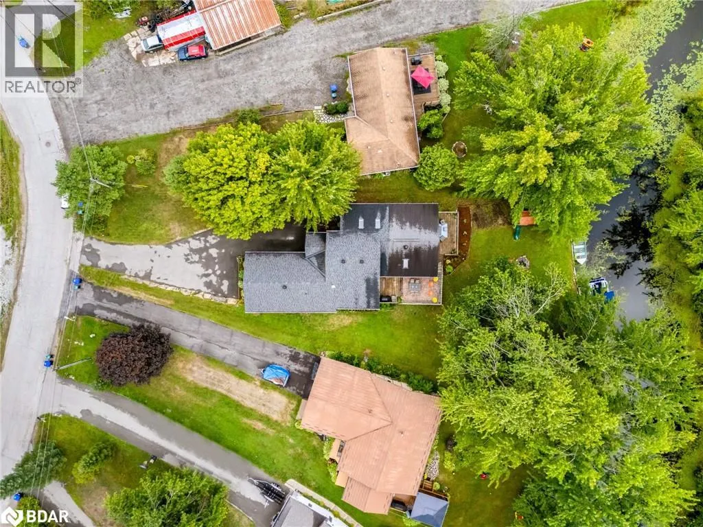 2656 WESTSHORE Crescent