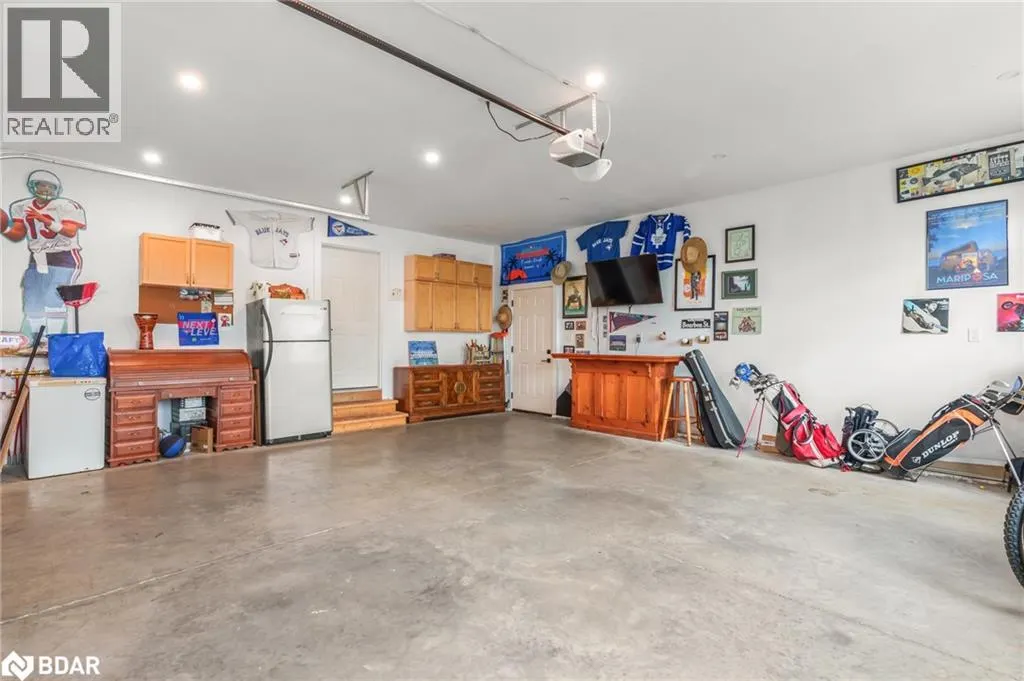 2656 WESTSHORE Crescent