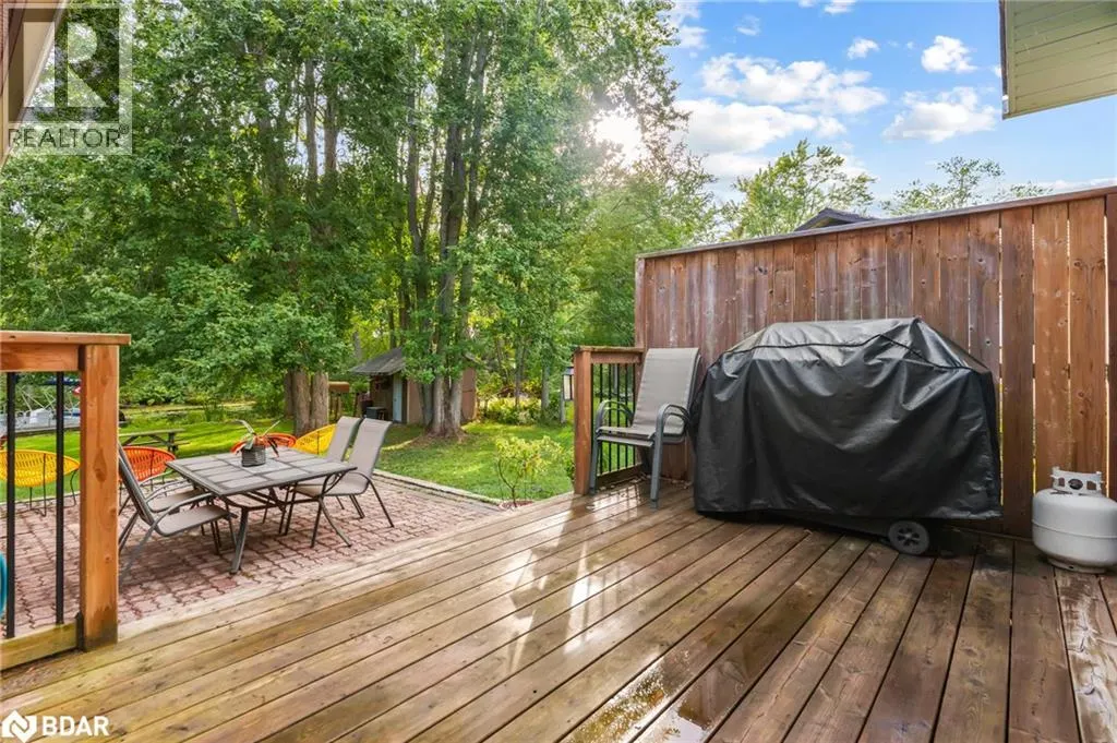 2656 WESTSHORE Crescent