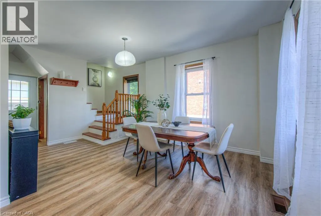 116 CEDAR Street S