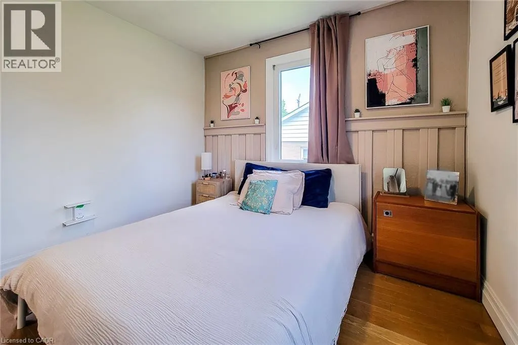 345 HAWKRIDGE Avenue Unit# Main floor, #Main floor