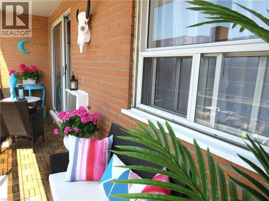 30 SUMMIT Avenue Unit# 307, #307