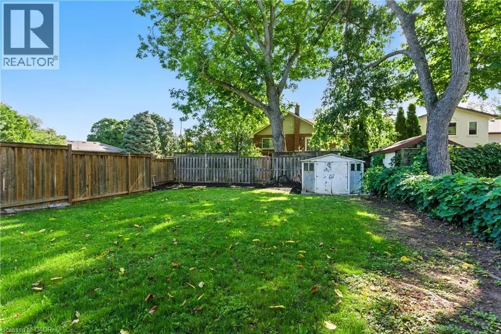 30 KERMAN Avenue