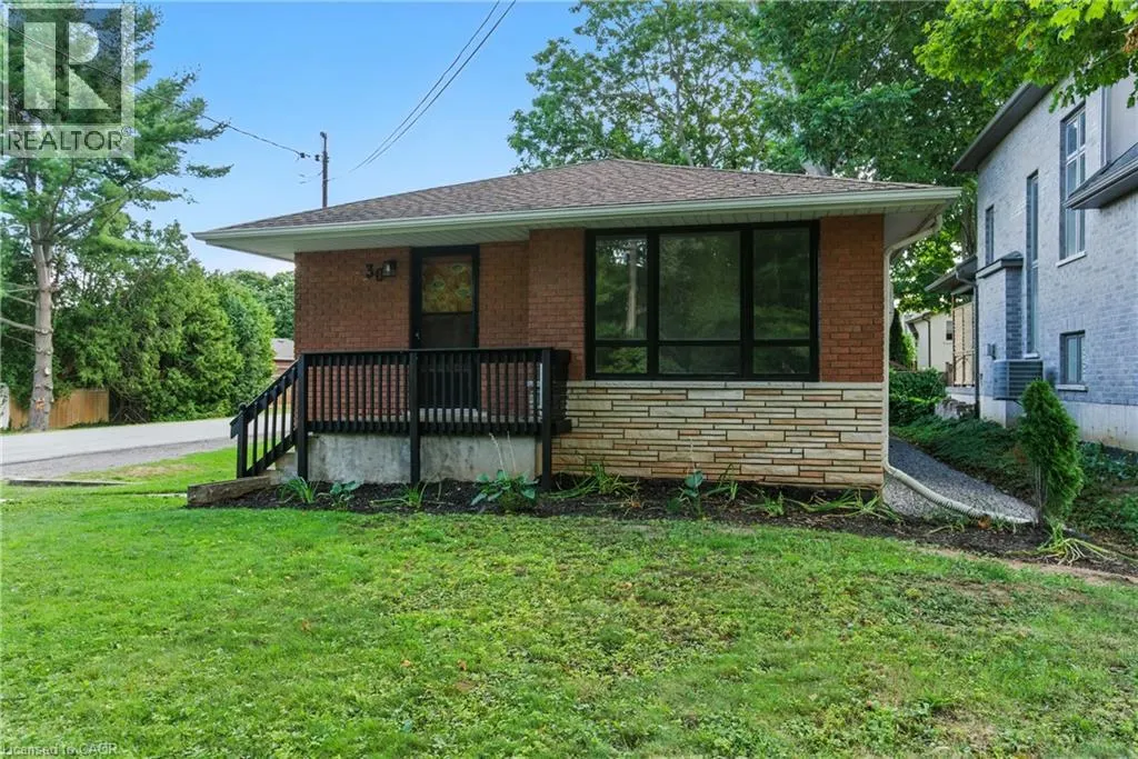 30 KERMAN Avenue